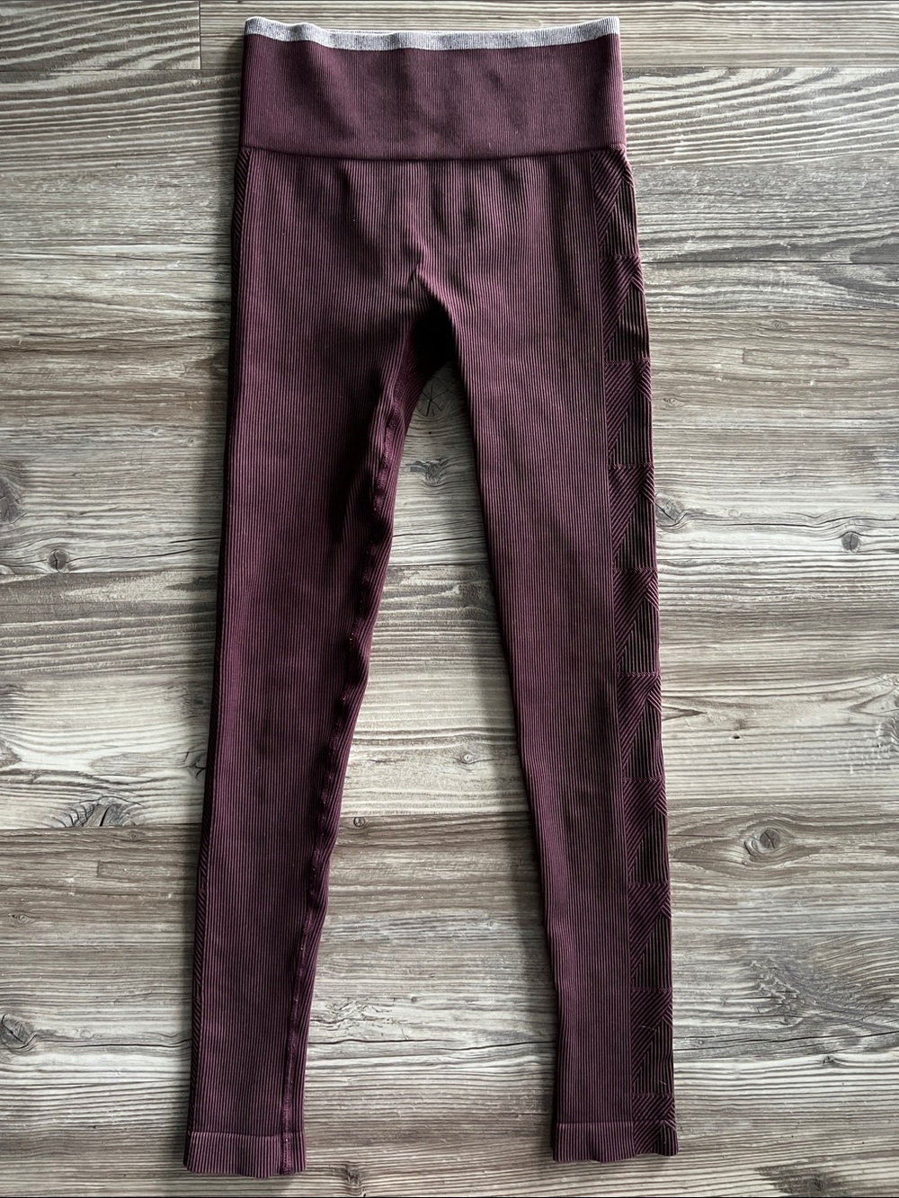 Vuori Helix Seamless Legging (cerise) - Medium